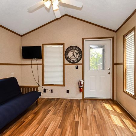 Jellystone Park Birchwood Acres Villa Greenfield Park Екстериор снимка