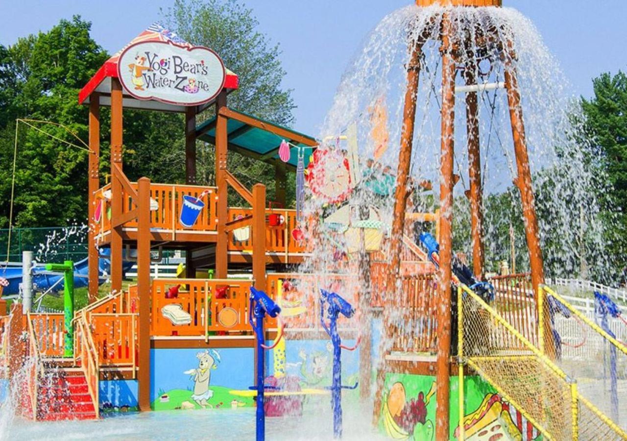 Jellystone Park Birchwood Acres Villa Greenfield Park Екстериор снимка