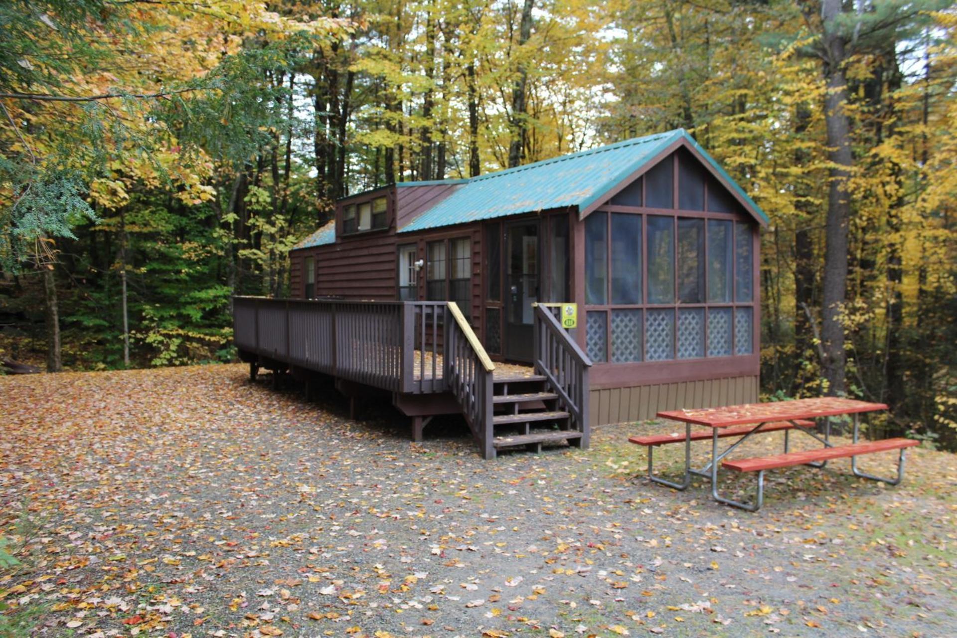 Jellystone Park Birchwood Acres Villa Greenfield Park Екстериор снимка